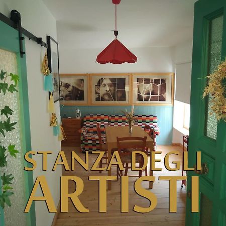 アトリ La Finestra Sul Cortile Bed & Breakfast エクステリア 写真
