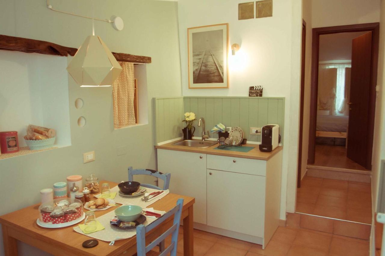 アトリ La Finestra Sul Cortile Bed & Breakfast エクステリア 写真