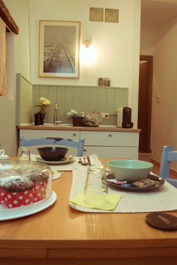 アトリ La Finestra Sul Cortile Bed & Breakfast エクステリア 写真