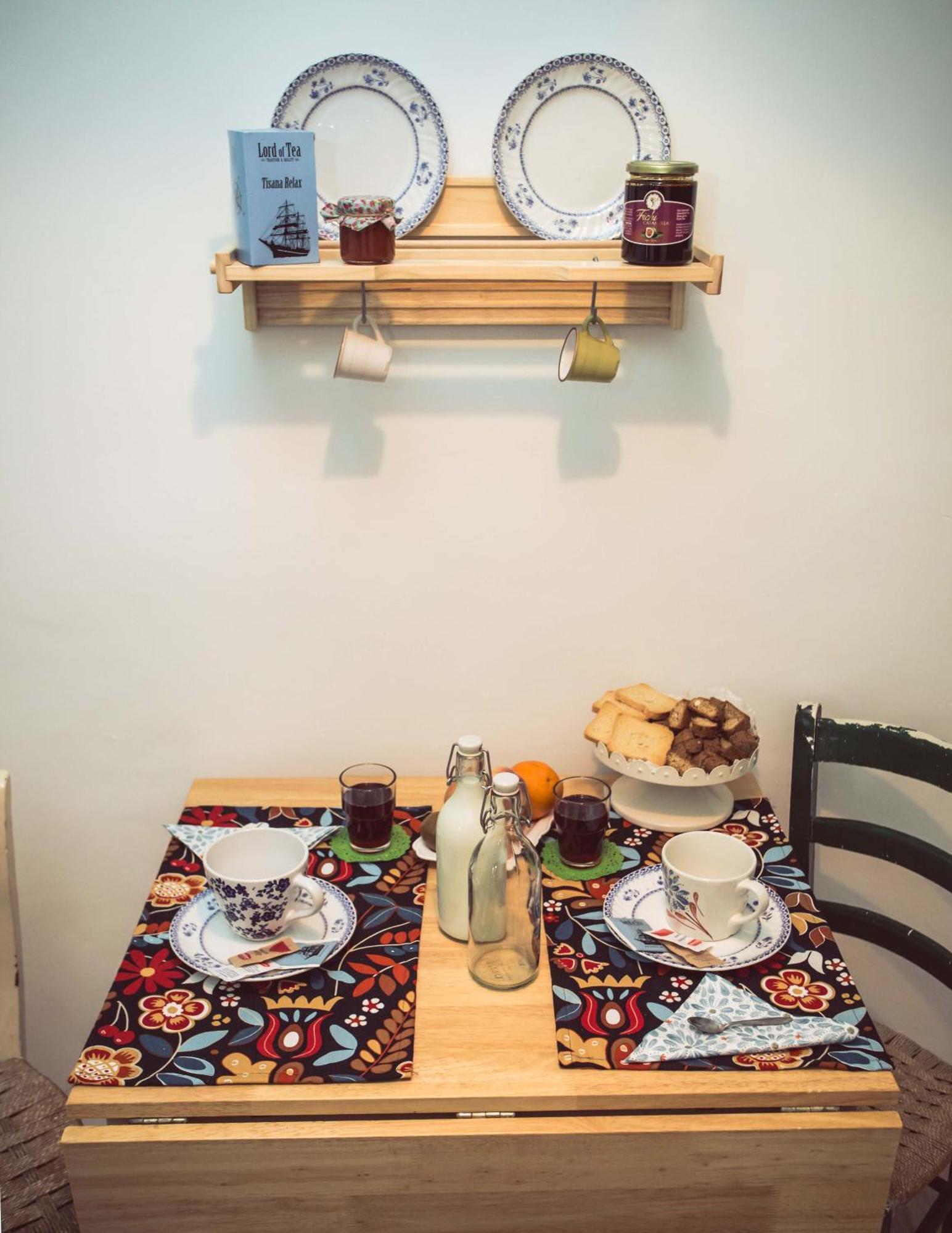 アトリ La Finestra Sul Cortile Bed & Breakfast エクステリア 写真