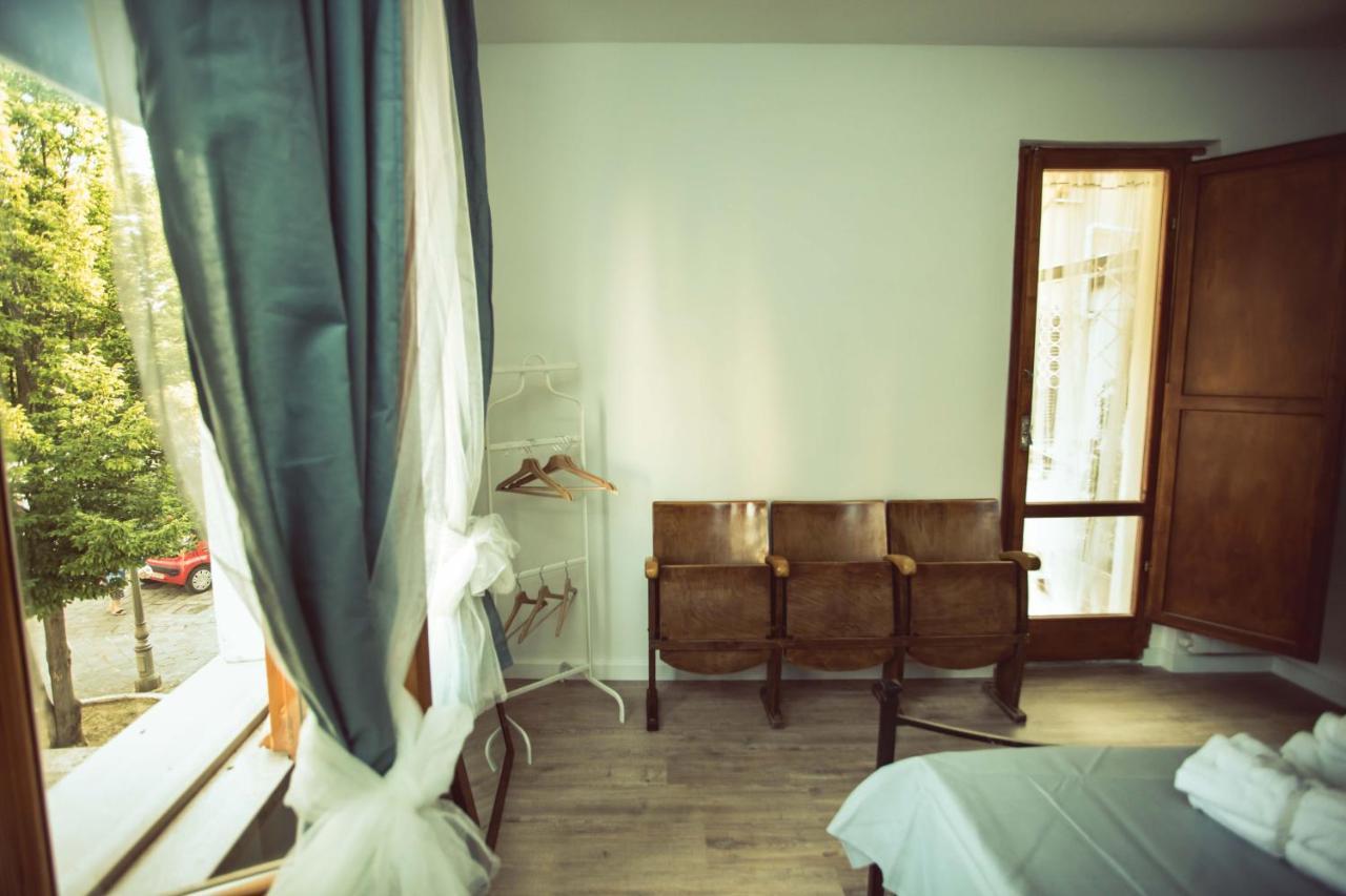 アトリ La Finestra Sul Cortile Bed & Breakfast エクステリア 写真