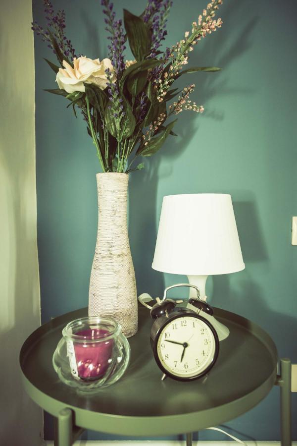 アトリ La Finestra Sul Cortile Bed & Breakfast エクステリア 写真