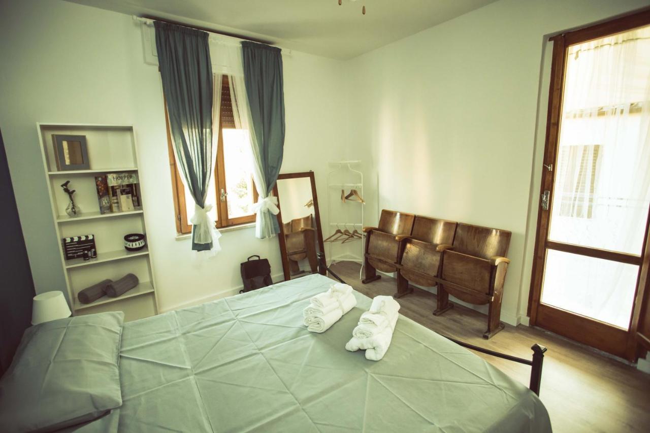 アトリ La Finestra Sul Cortile Bed & Breakfast エクステリア 写真