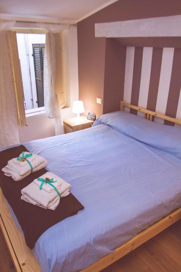 アトリ La Finestra Sul Cortile Bed & Breakfast エクステリア 写真