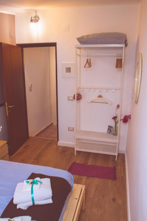 アトリ La Finestra Sul Cortile Bed & Breakfast エクステリア 写真