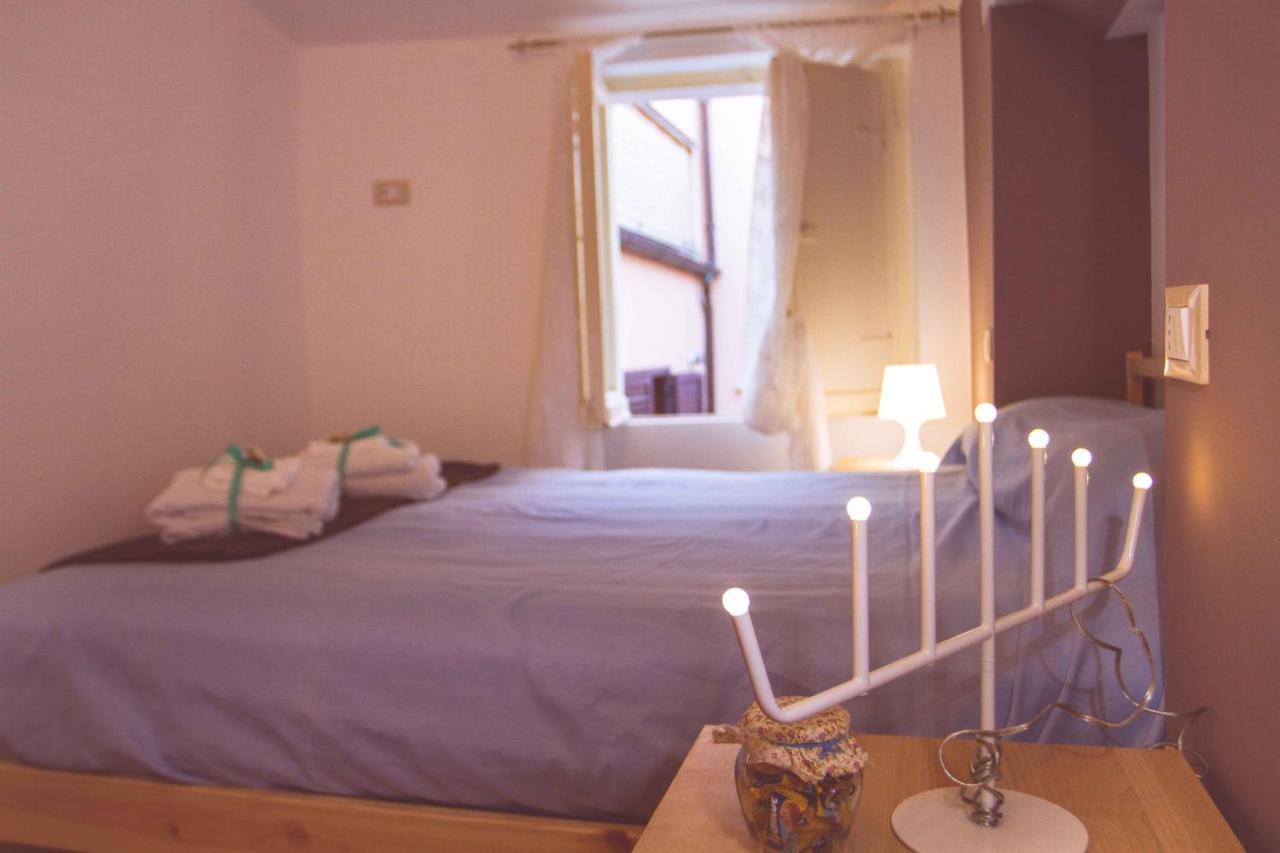 アトリ La Finestra Sul Cortile Bed & Breakfast エクステリア 写真